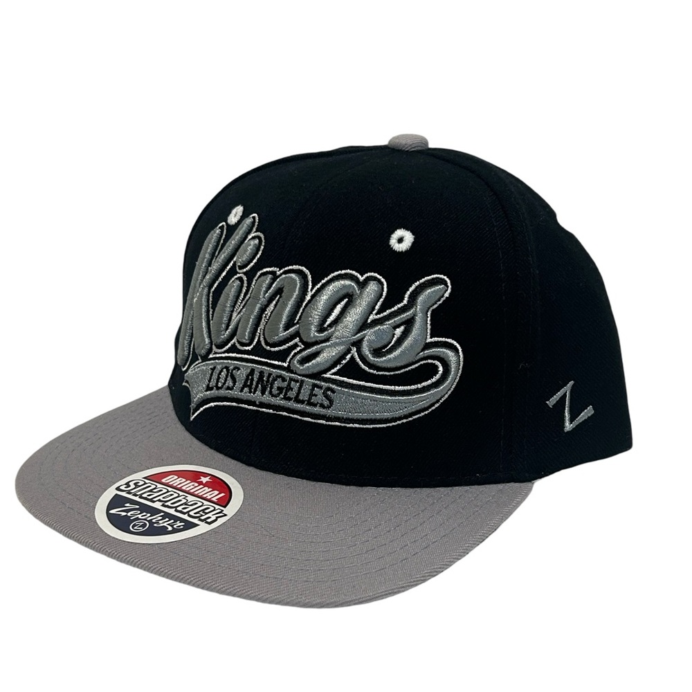 BRAND NEW, Los Angeles Kings snapback. Made by Zephyr (Colour: Black and Grey)